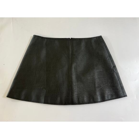 NWT Tuckernuck Black Faux Leather Mini Skirt Womens Size XL Goth Punk Edgy Artsy - Picture 1 of 14